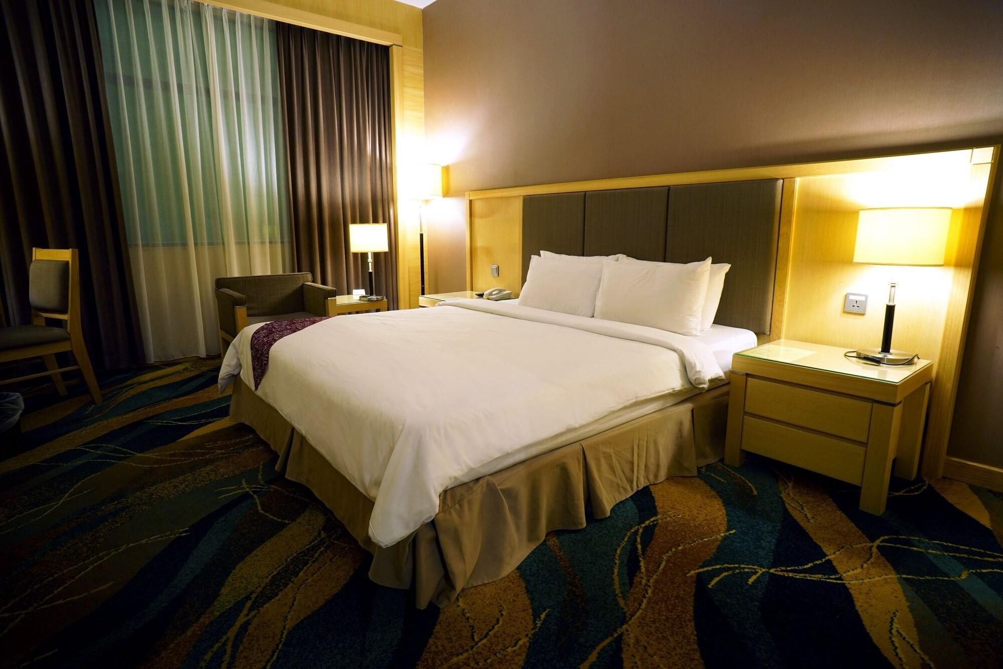 Imperial Palace Hotel Miri Zewnętrze zdjęcie