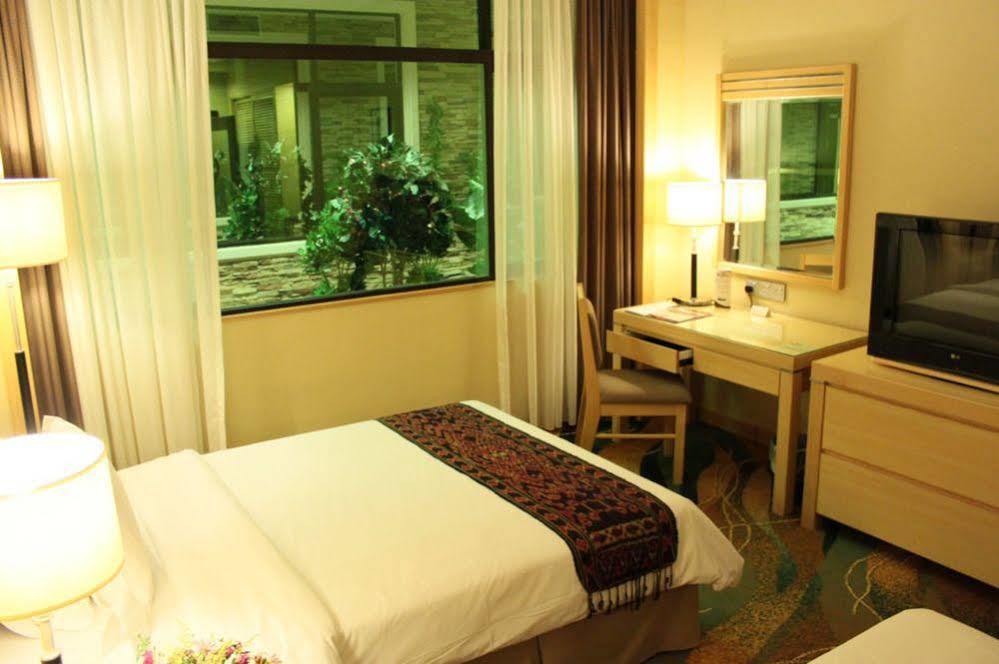 Imperial Palace Hotel Miri Zewnętrze zdjęcie
