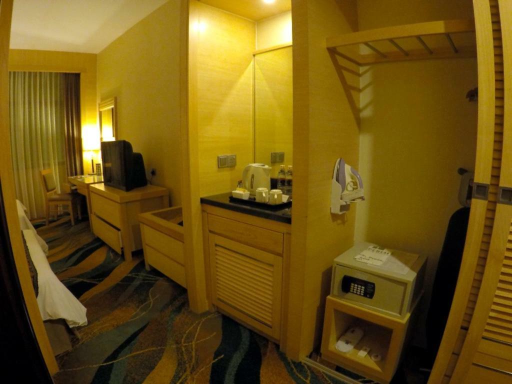 Imperial Palace Hotel Miri Zewnętrze zdjęcie