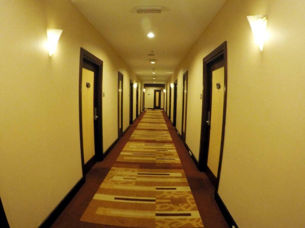 Imperial Palace Hotel Miri Zewnętrze zdjęcie